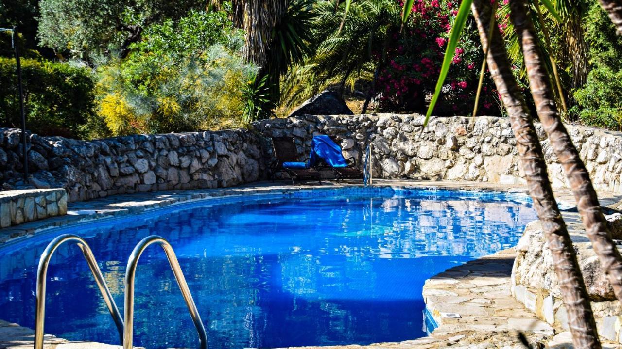 Casas Rurales Los Algarrobales El Gastor Esterno foto